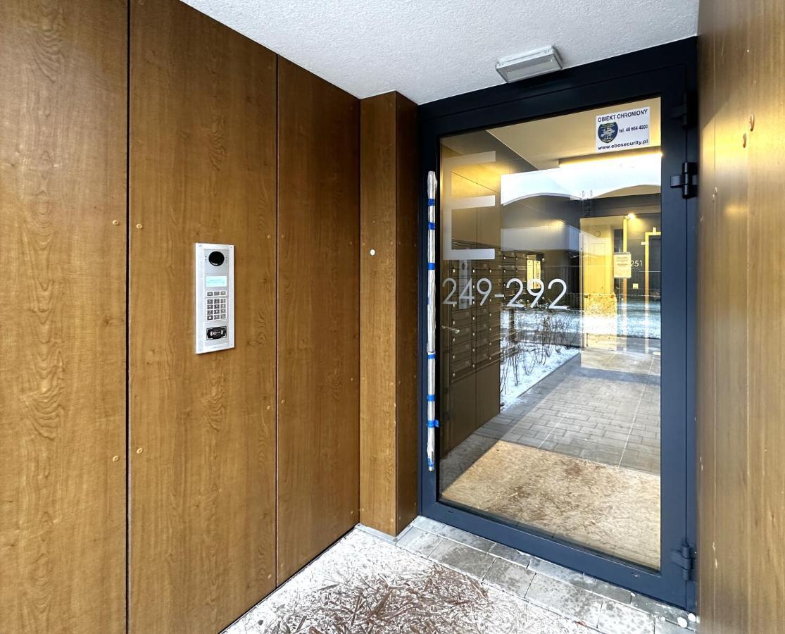 Apartament Lotnisko Chopina Warsaw Airport Exterior foto